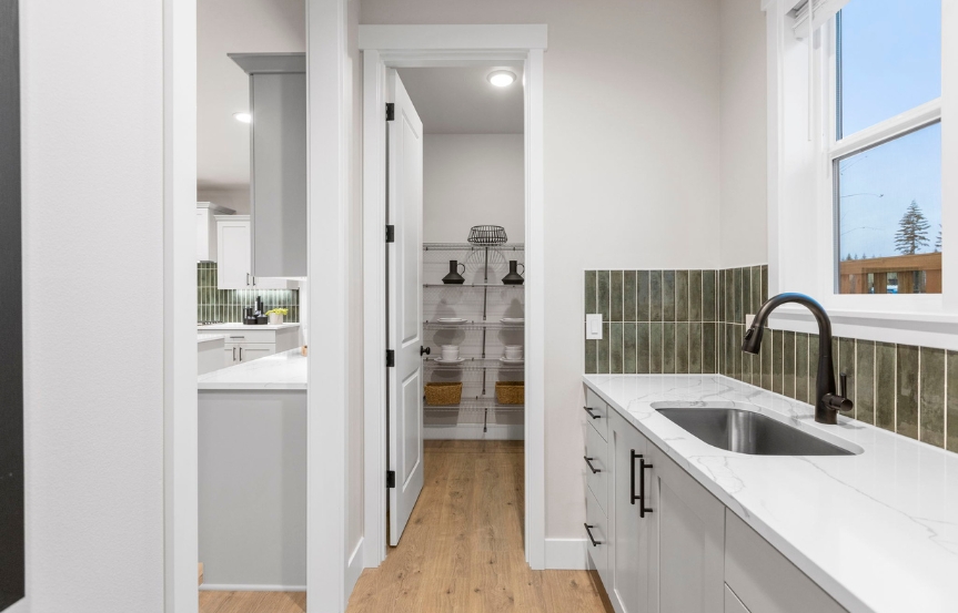 Holt-2618-morning-kitchen-pantry