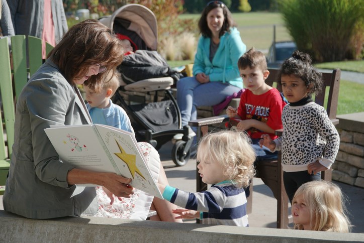 Tehaleh reading circle