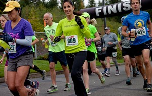 tehaleh-woman-running-the-marathon-at-the-Harvest-Festival.jpg