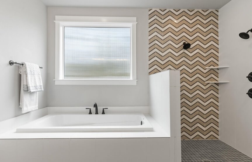 Rainier-Primary-Bath.jpg
